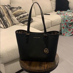 Like NEW Michael Kors Medium Tote